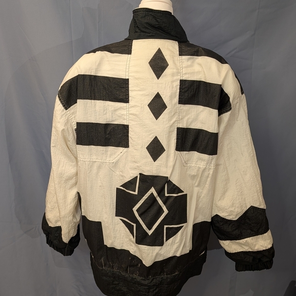 🏁 Vintage Black & White Geometric Windbreaker - Picture 1 of 6